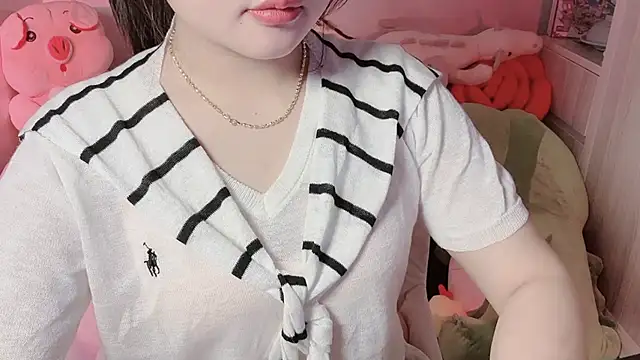 Snapshot of BeChinh_Lee chatting on March 8, 5:22 am BeChinh Lee online show from March 8, 5:22 am