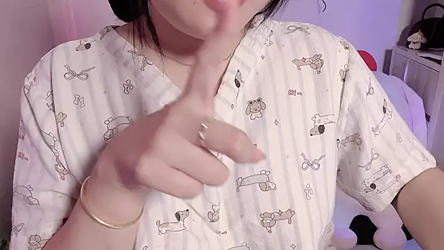Snapshot of BeChinh_Lee chatting on June 12, 5:23 pm BeChinh Lee online show from June 12, 5:23 pm
