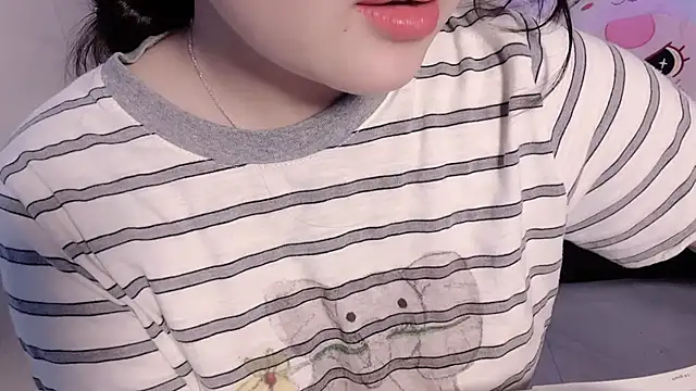 Snapshot of BeChinh_Lee chatting on June 13, 5:27 am BeChinh Lee online show from June 13, 5:27 am