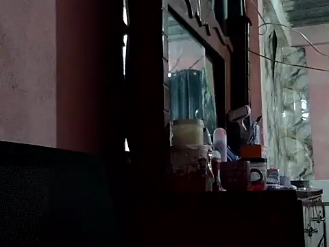 dreamerrrrr1 online show from December 18, 12:11 pm