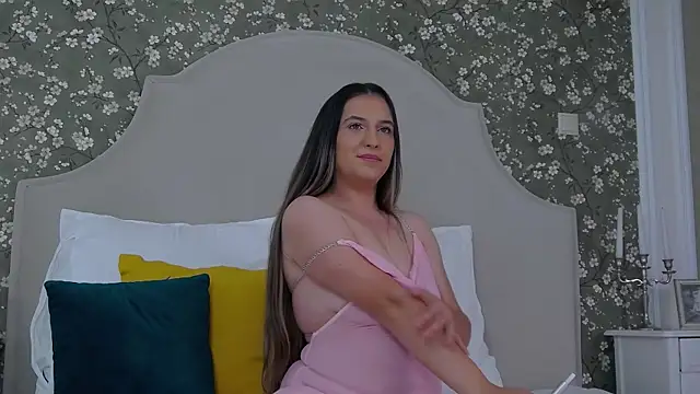 Snapshot of TesaQuinn chatting on October 10, 4:33 am TesaQuinn online show from October 10, 4:33 am