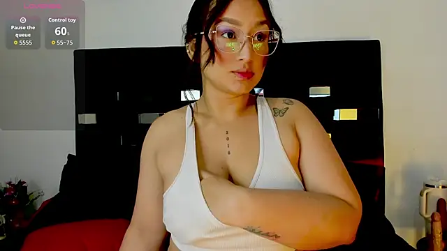 SussySunny  online show from October 20, 2:01 am