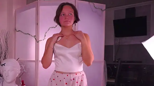 VeliaRogoff online show from October 27, 12:53 pm