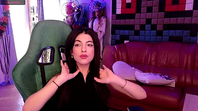 Snapshot of SinWolf_ chatting on October 12, 7:51 am SinWolf online show from October 12, 7:51 am