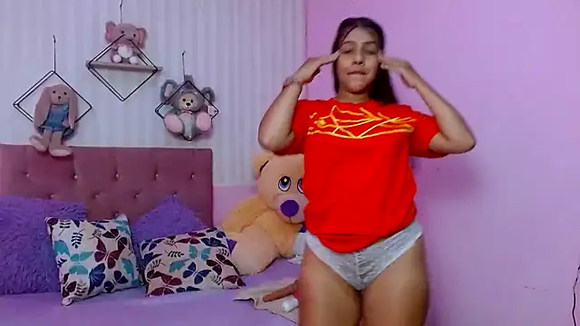 Snapshot of zara_cute chatting on October 10, 6:18 pm zara cute online show from October 10, 6:18 pm
