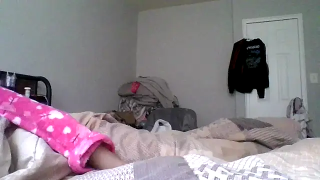Snapshot of dezzidavill chatting on March 31, 11:43 am dezzidavill online show from March 31, 11:43 am