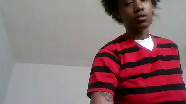 Snapshot of dezzidavill chatting on April 10, 12:43 pm dezzidavill online show from April 10, 12:43 pm