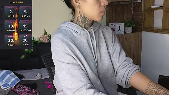 Mary rabbit online show from October 19, 1:01 pm