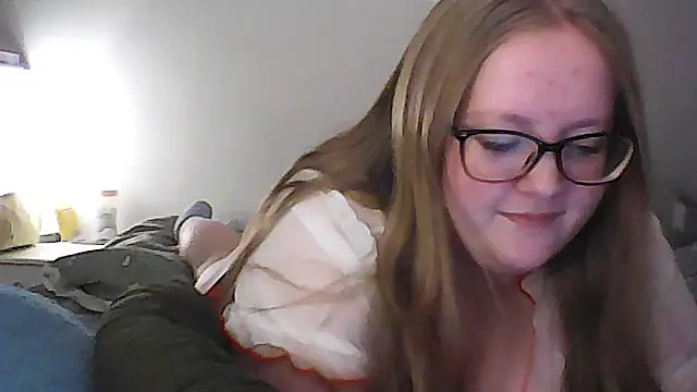 Snapshot of Lilylovex chatting on October 13, 10:10 pm Lilylovex online show from October 13, 10:10 pm