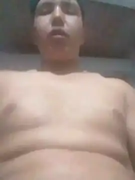 Snapshot of camilo44467 chatting on October 16, 2:01 am camilo44467 online show from October 16, 2:01 am