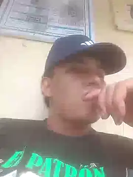 Snapshot of camilo44467 chatting on October 22, 9:14 pm camilo44467 online show from October 22, 9:14 pm