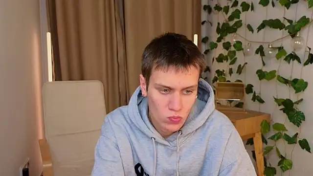 hun1er steele online show from October 20, 3:56 pm