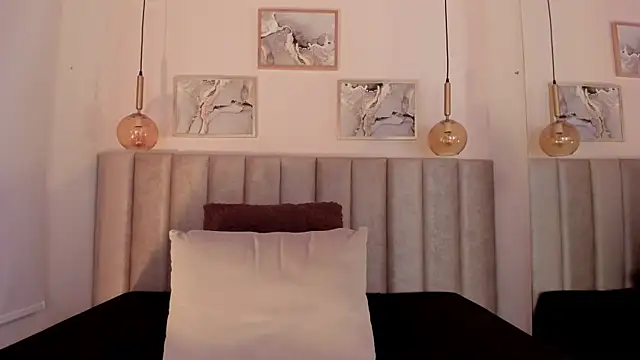 tamara kisses online show from May 30, 12:02 pm