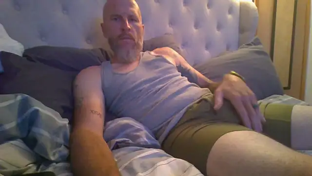 Snapshot of Fun_couple027 chatting on October 9, 2:04 pm Fun couple027 online show from October 9, 2:04 pm