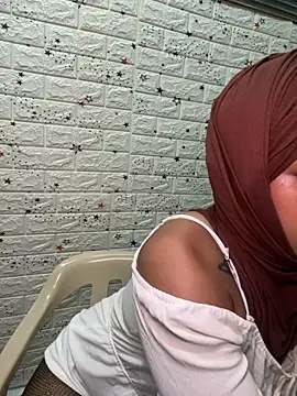 CelestSkyy online show from November 13, 8:30 pm