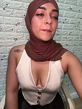 CelestSkyy online show from December 3, 8:40 pm