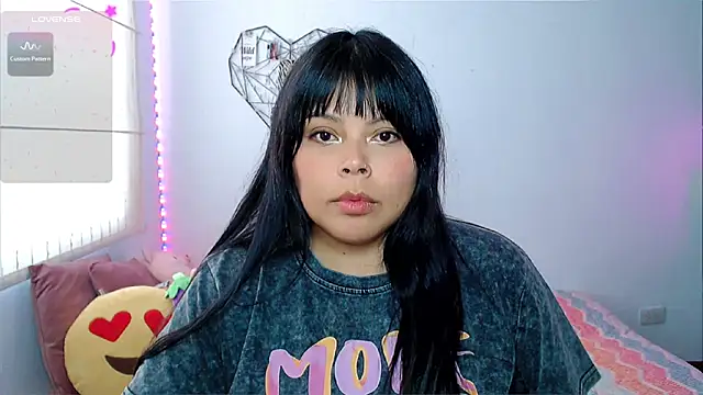 EllieMoonX online show from May 15, 9:33 pm