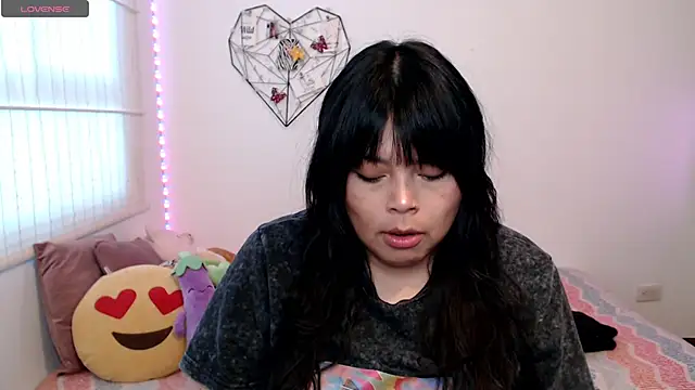 EllieMoonX online show from May 29, 10:30 pm