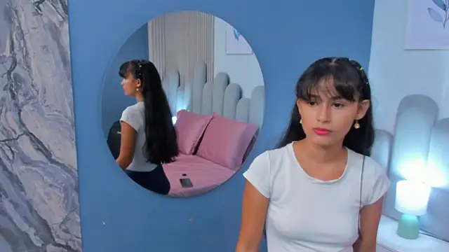 luly dreams online show from May 15, 11:28 am