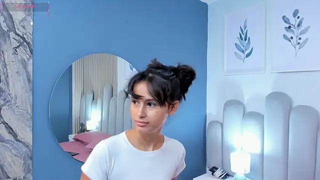 luly dreams online show from June 17, 11:45 am