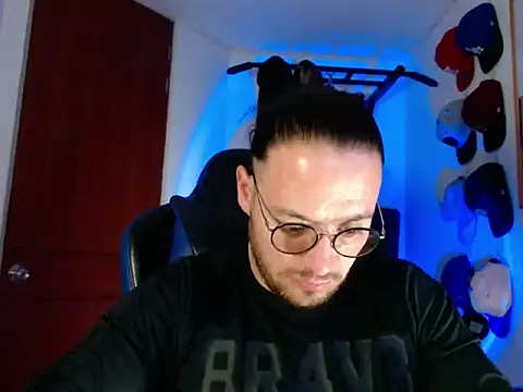 kurt xx online show from November 18, 9:08 pm