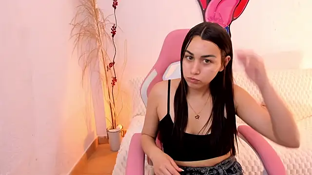 EmmaMyers1 online show from February 7, 9:07 pm