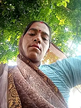 Snapshot of Hot_hasji38 chatting on October 13, 4:23 am Hot hasji38 online show from October 13, 4:23 am