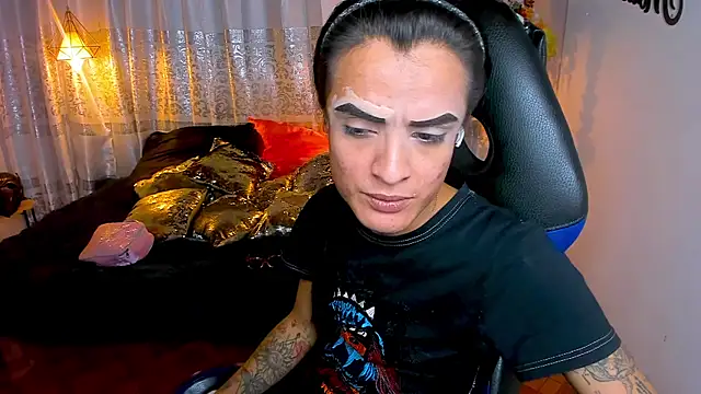 ZAMMIRA online show from November 15, 10:59 pm