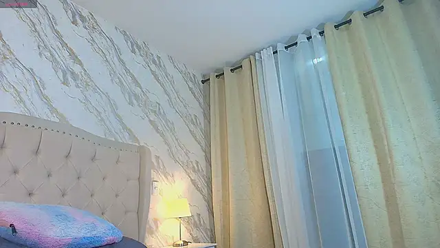 Snapshot of shanell-hott chatting on October 12, 6:34 am shanell-hott online show from October 12, 6:34 am