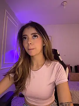 HoneyMollyX online show from February 5, 1:05 pm