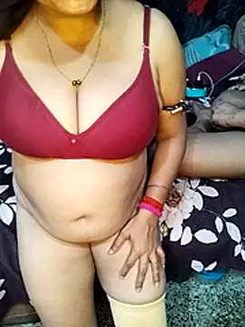 modhu82 online show from November 1, 6:10 pm