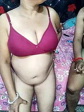 modhu82 online show from November 6, 6:20 pm