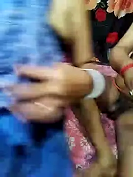 modhu82 online show from November 17, 7:19 pm