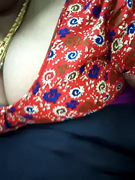 Snapshot of sweetrevathi chatting on October 22, 7:35 pm sweetrevathi online show from October 22, 7:35 pm