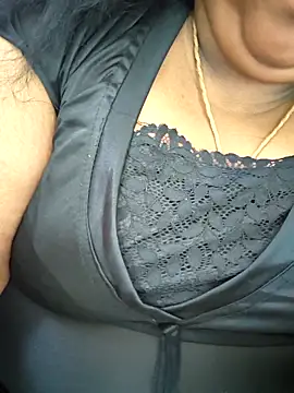 Snapshot of sweetrevathi chatting on October 25, 9:17 am sweetrevathi online show from October 25, 9:17 am