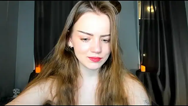 Snapshot of Olivia_Mensy chatting on October 9, 10:13 am Olivia Mensy online show from October 9, 10:13 am