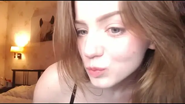 Snapshot of Olivia_Mensy chatting on October 23, 9:02 pm Olivia Mensy online show from October 23, 9:02 pm