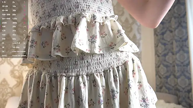 Snapshot of summer_flame chatting on October 19, 6:25 am summer flame online show from October 19, 6:25 am