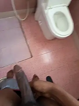 Snapshot of vi25vofgg chatting on November 24, 5:18 am vi25vofgg online show from November 24, 5:18 am