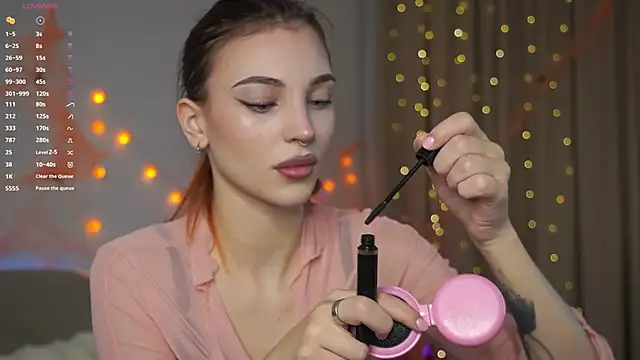 beckymadsons online show from December 2, 11:15 am