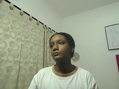 Snapshot of millysweetass chatting on October 22, 2:17 pm millysweetass online show from October 22, 2:17 pm