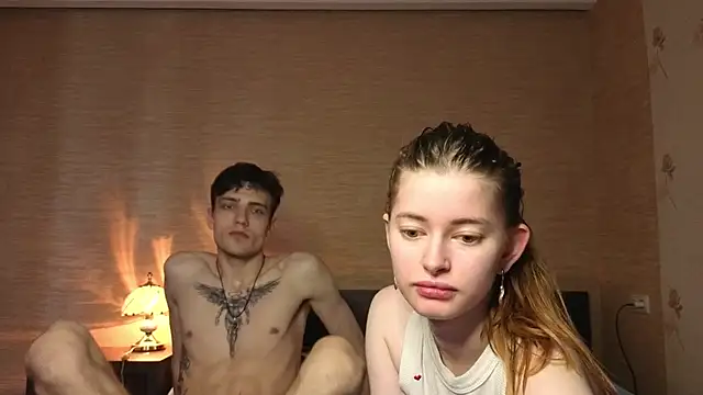 EmiliaCouple online show from July 11, 11:13 am