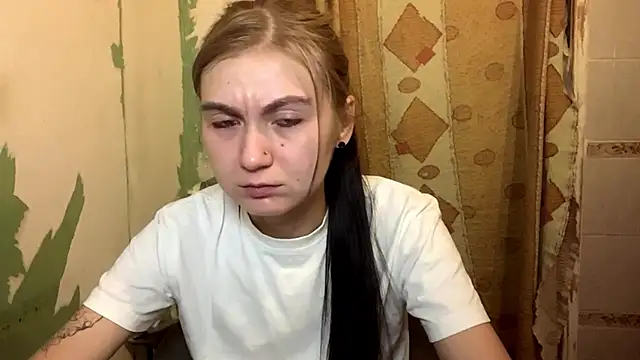 Snapshot of ArianeBhayani chatting on October 26, 9:31 pm ArianeBhayani online show from October 26, 9:31 pm