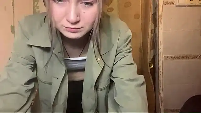 Snapshot of ArianeBhayani chatting on October 30, 9:37 pm ArianeBhayani online show from October 30, 9:37 pm