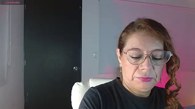 Snapshot of channelsmith_55 chatting on March 23, 1:26 pm channelsmith 55 online show from March 23, 1:26 pm