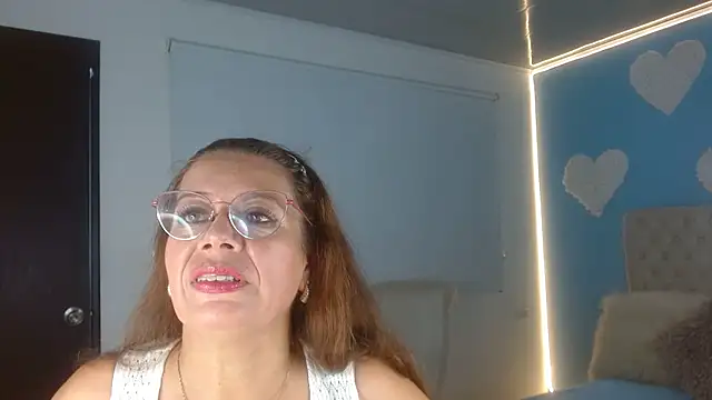 Snapshot of channelsmith_55 chatting on March 31, 1:11 pm channelsmith 55 online show from March 31, 1:11 pm