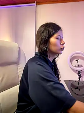 Ninfa pink online show from November 21, 9:13 pm