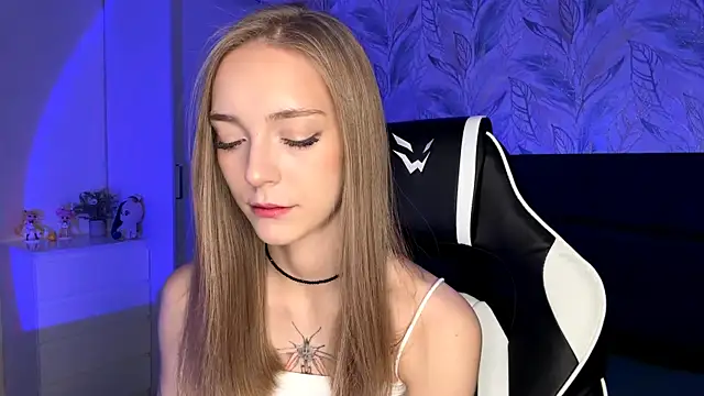 EvaPeace online show from November 2, 4:20 pm