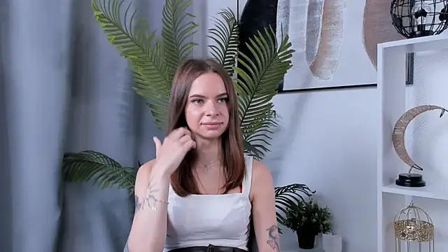 NicolaRindler online show from October 10, 9:41 am