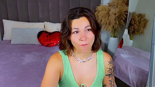 Snapshot of EdenSolis chatting on July 27, 9:49 am EdenSolis online show from July 27, 9:49 am